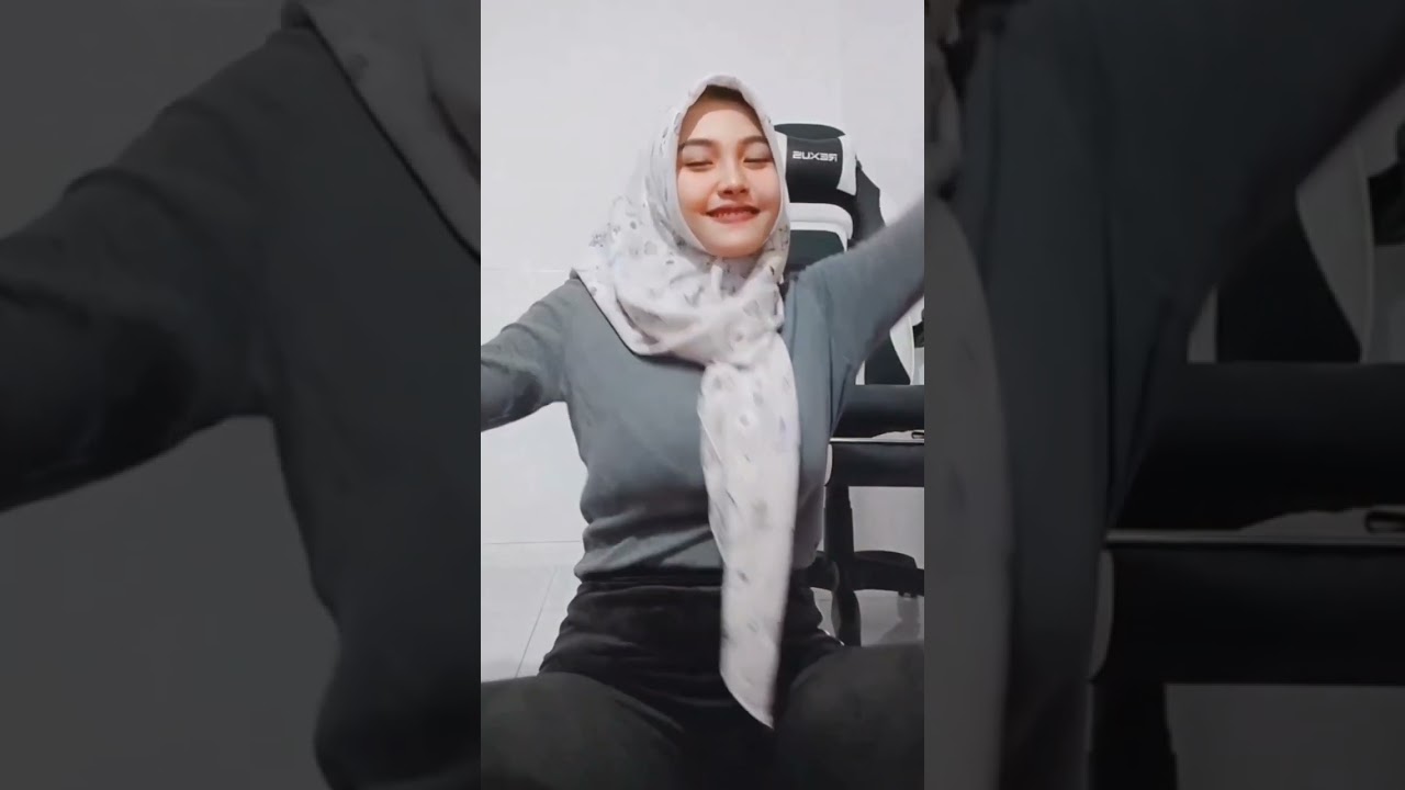 hijab Ella rochmi thalia