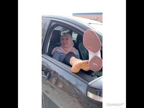 Hijab feet