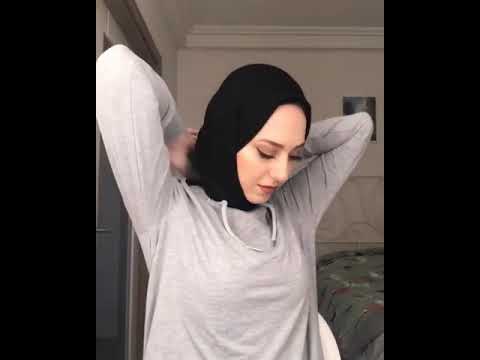hijab girl kiss