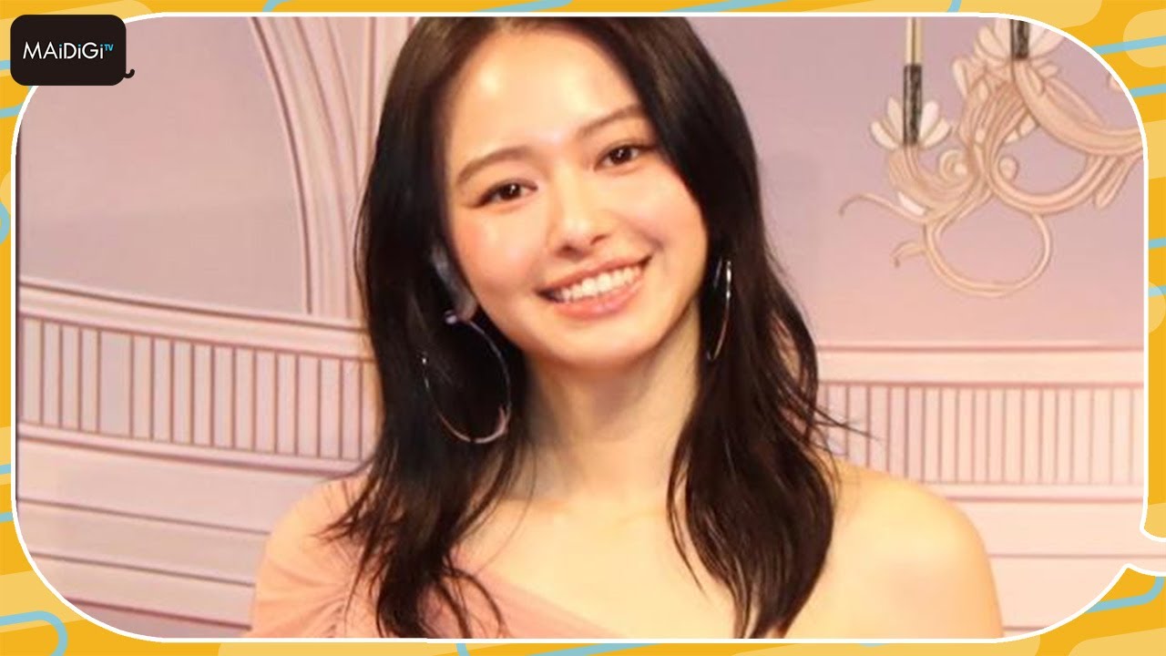 山本舞香「未来が楽しみ」夫・マイファスHiroとの新婚生活に幸せいっぱい　肌見せドレスで美腹筋も披露