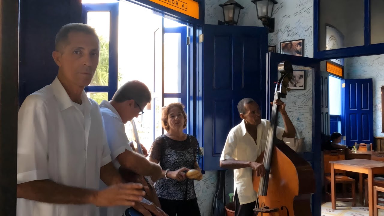 Holguin, Cuba : Streets of Holguín and Performers in La Bodeguita del Medio, Holguín