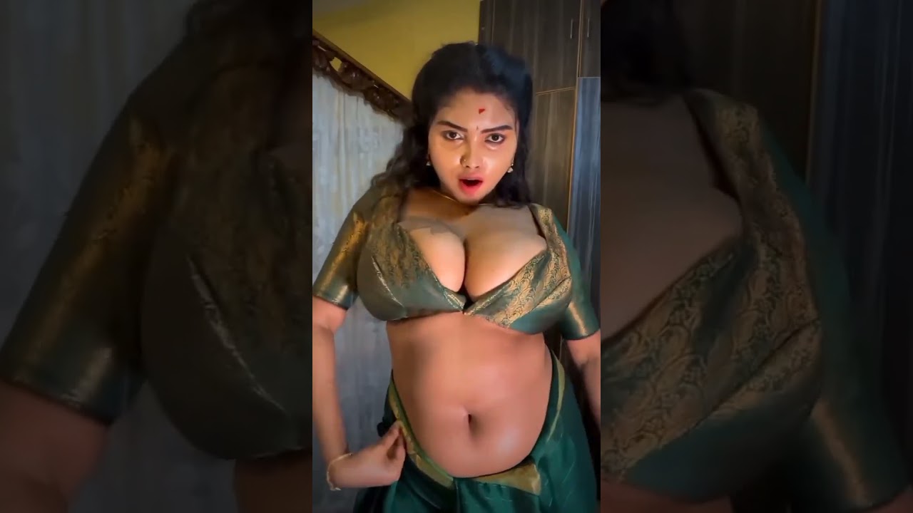 hot and sexy girl with big boobs #saree #indian #big_boobs #boobs #clevage