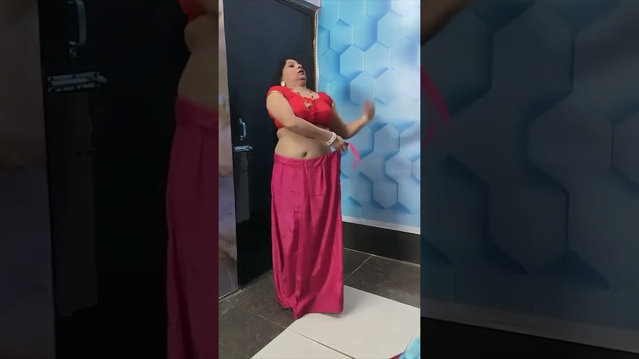 hot aunty dress change open vlog video Bengali boudi bathroom San video sexy aunty bathroom video