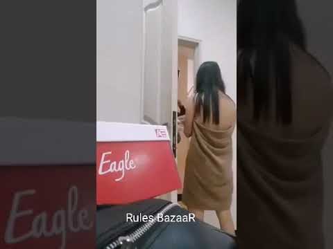 Hot beauti dropped her towel in front of pizza boy |sexy| naked | beautiful |hot|