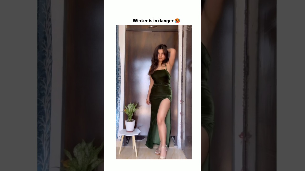 Hot brunette actress #bikini #adult #karishmasharma #actress #trending #avneetkaur #bollywood #top5