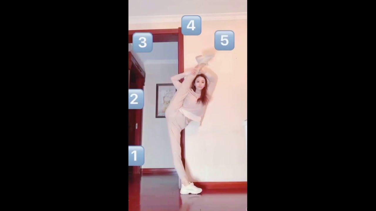Hot Dancing Girls FaceCast