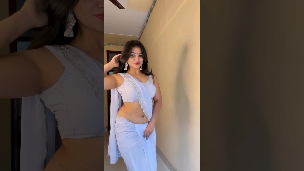 Hot Desi Bhabhi - Navel Kiss