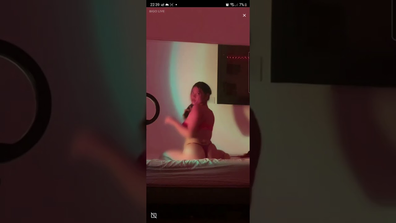 hot girl dancing on bigo