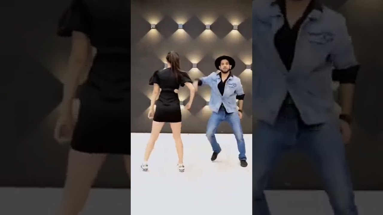 Hot girl video by Mouni Roy New dance video#shorts #lovestatus #kiss #trending #hotgirl #bollywood