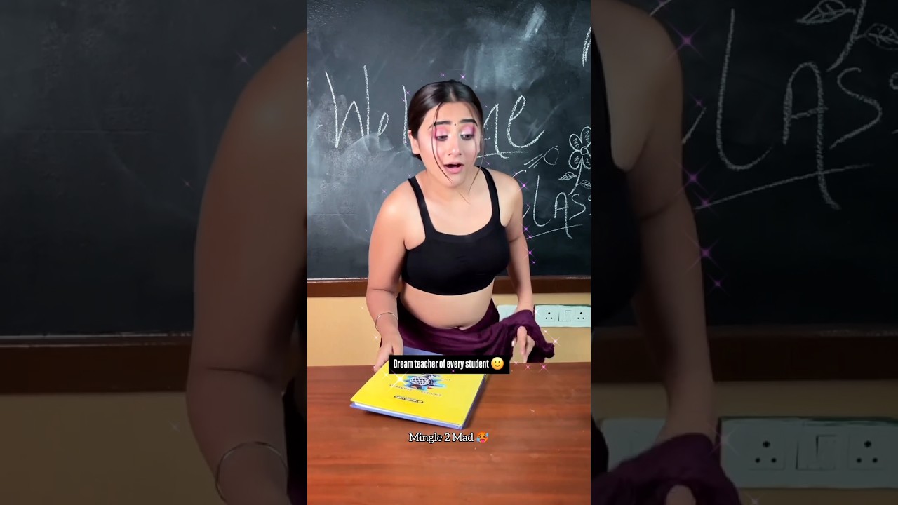 🥵Hot Teacher in Classroom Hot Girl in Saree Hot navel Cleavage Show #shorts