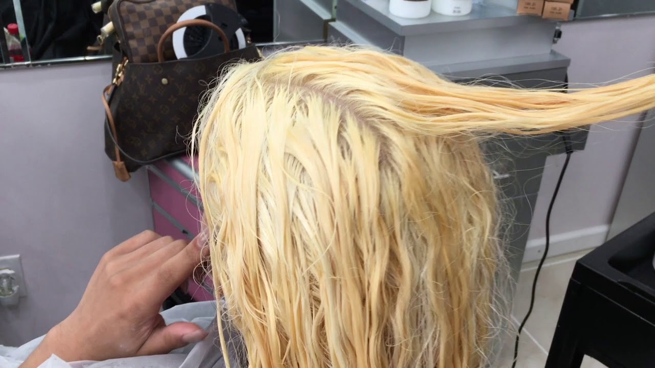 How To Bleach Dark Hair Blonde...in 1 Sitting!