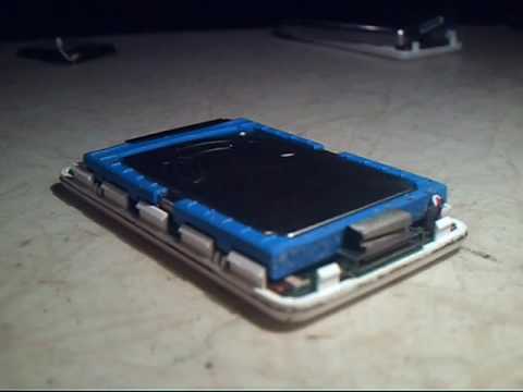 How to replace a broken Ipod click wheel part 1
