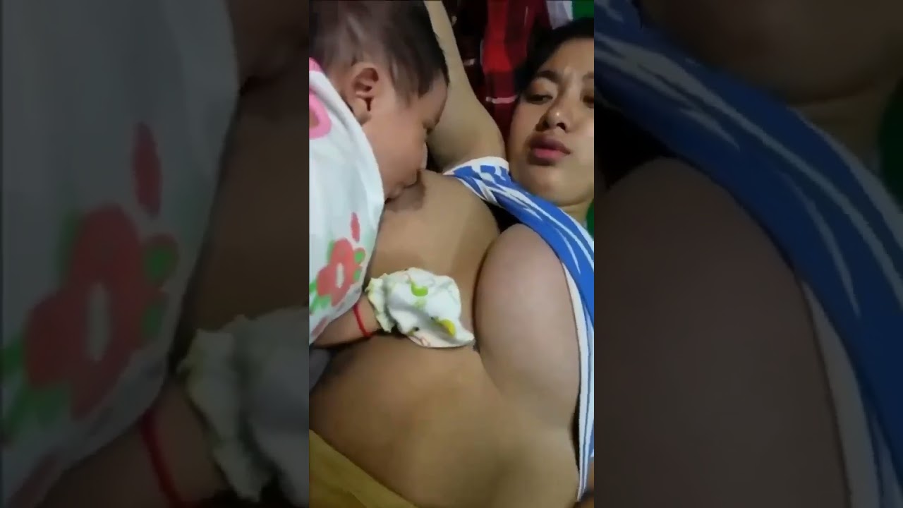 Ibu Muda Menyusui Susunya Besar #breastfeeding #ibumenyusui #shorts
