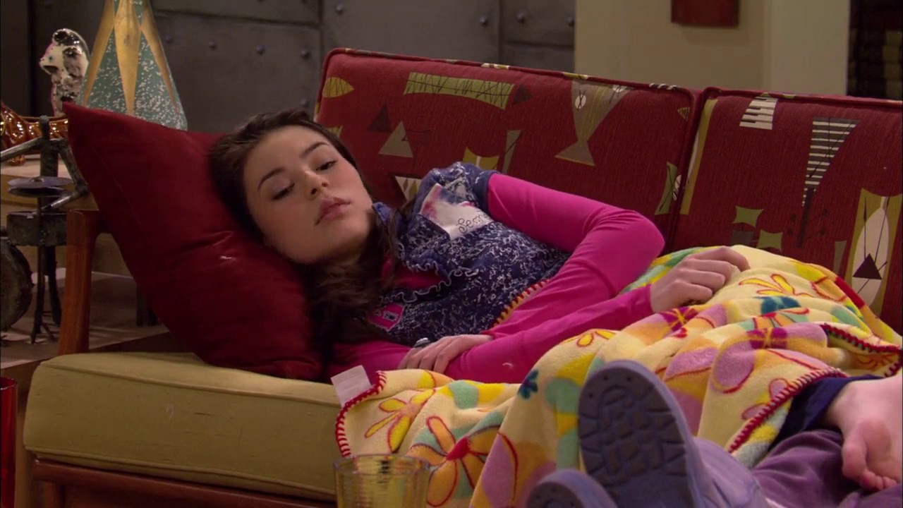 iCarly - Carly's foot in the face (reupload)