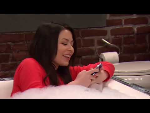 iCarly - Carly's Toe