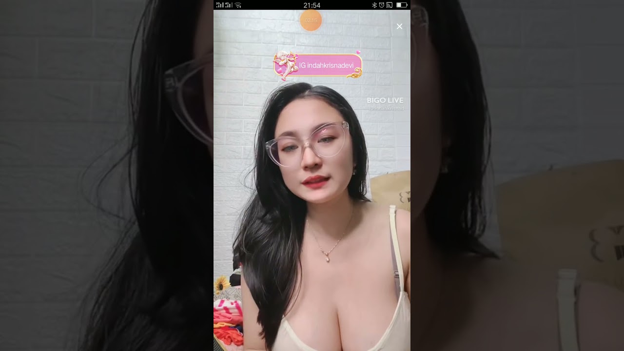 indah Krisna devi hot live