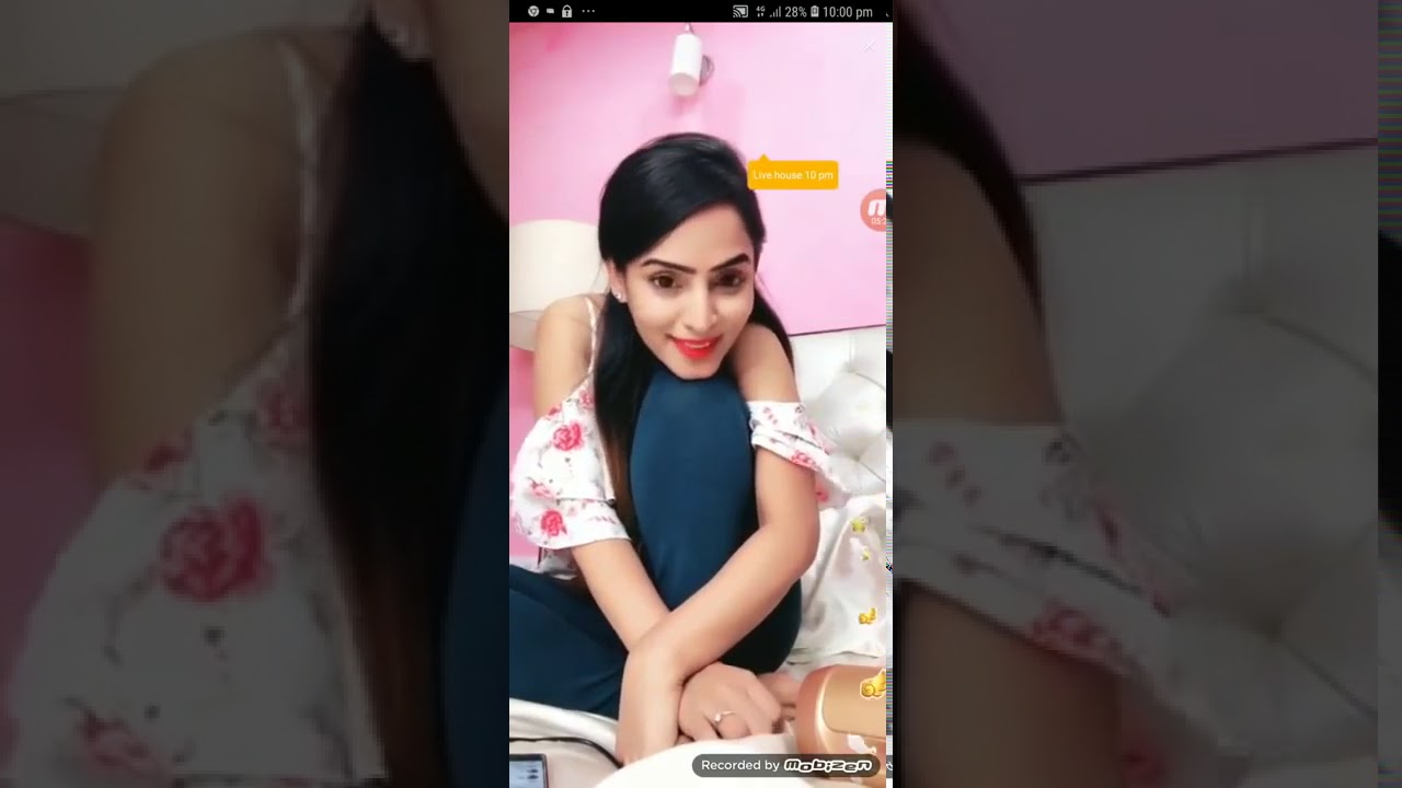 Indian Nipslip showing her hot nipple bigo live
