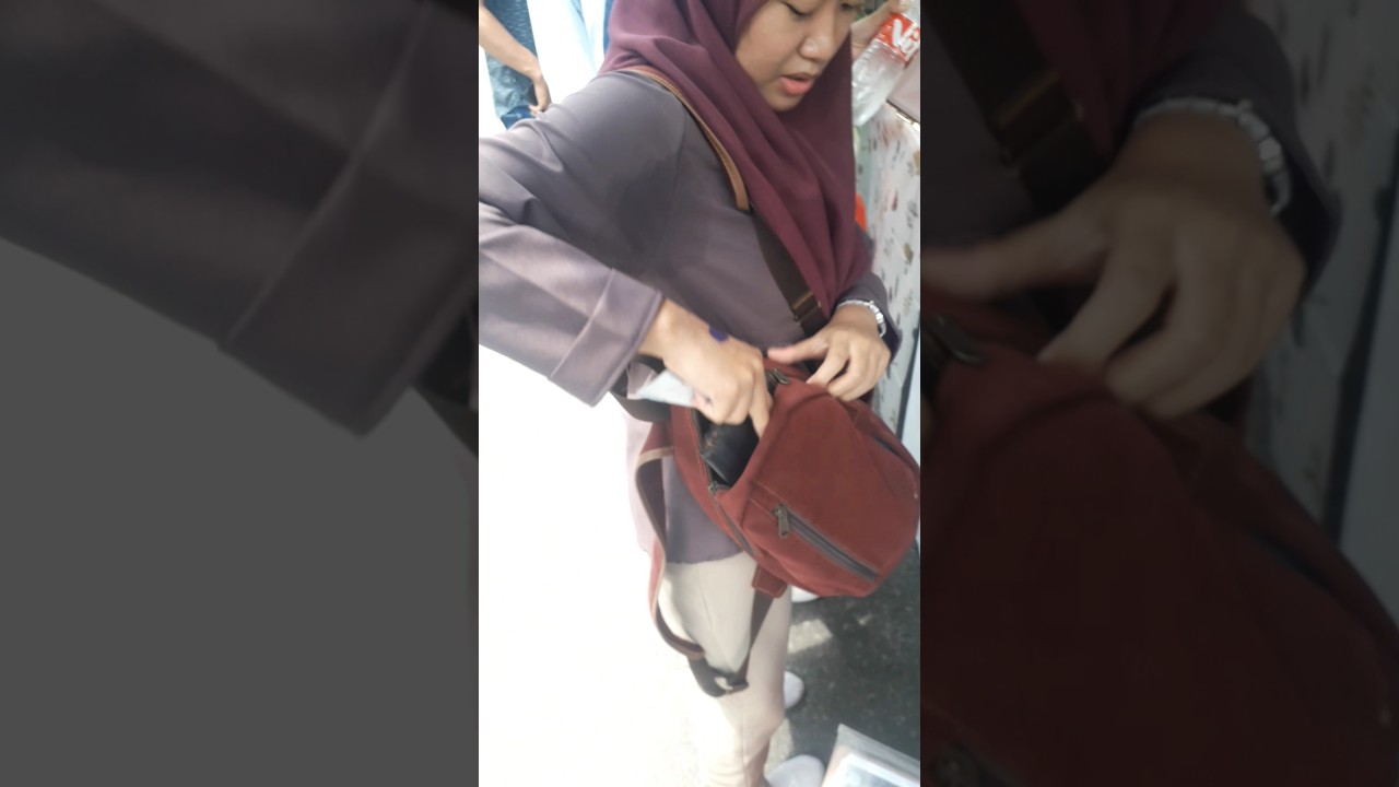 Indonesia hijab girl got excessive sweaty armpit