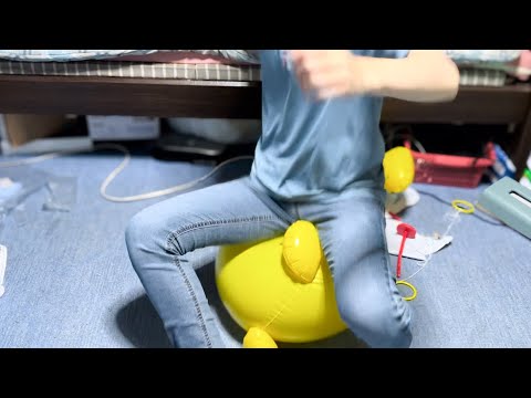 Inflatable toy sit pop