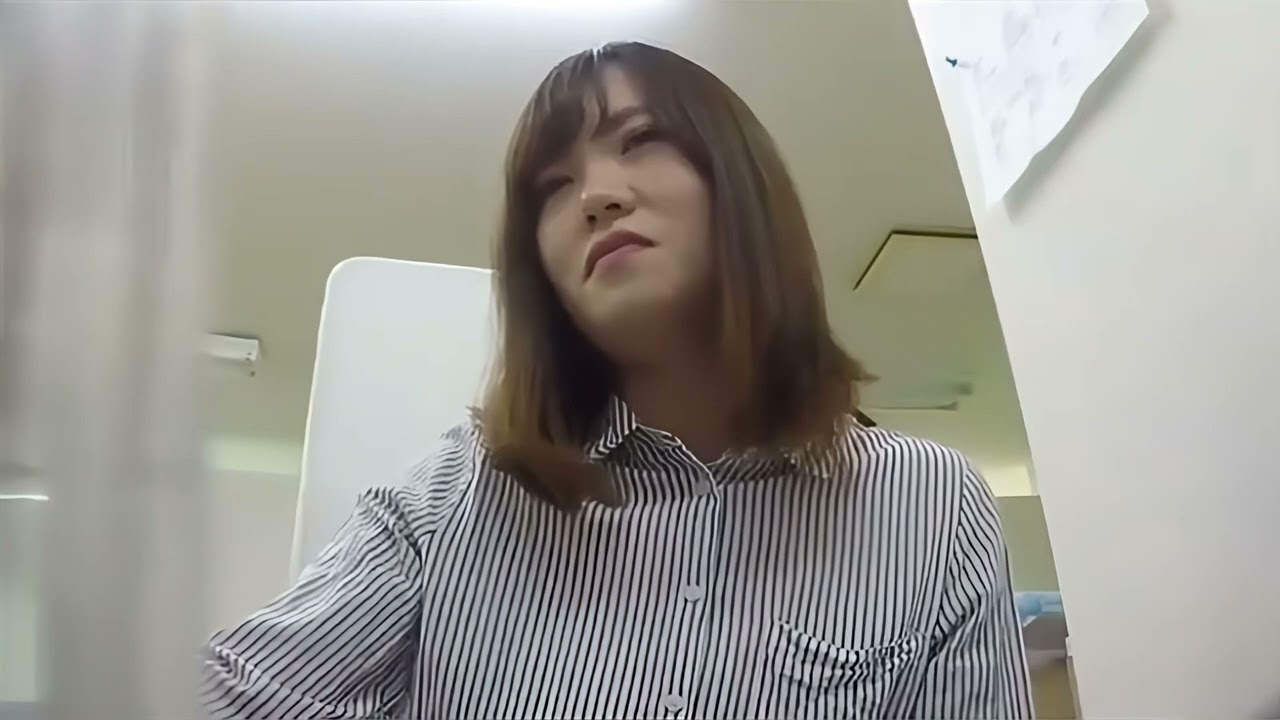 INSANELY LONG ASIAN GIRL TOILET FARTS & DIARRHEA
