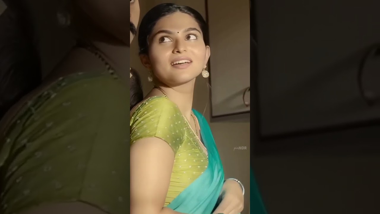 Insta actress reeel#saree #dress #telugu #cute #trending #viral #beautiful #tamil #hot #navel #aunty