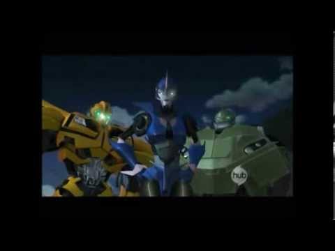 Jack and Arcee insult Bumblebee