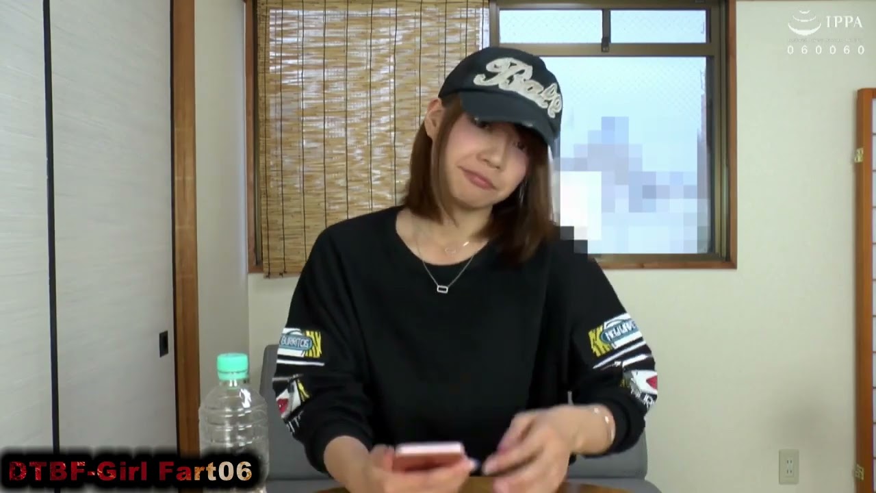 Japanese Girl Farts At Home (DTBF-S052) P2