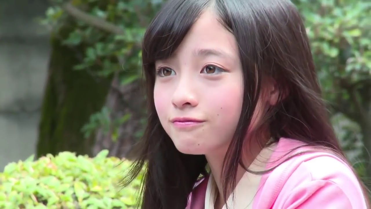 Japanese idol Kanna Hashimoto 橋本環奈