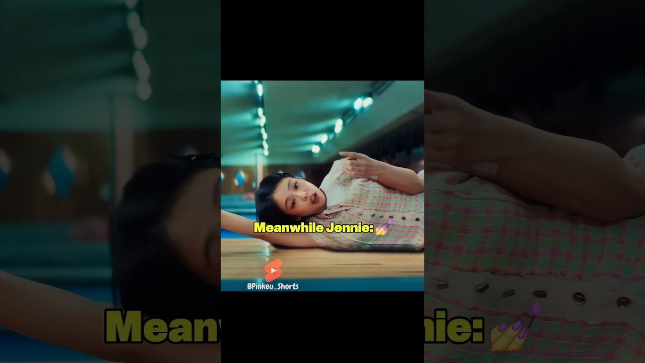 Jennie Makes A Bowling Pins Scares. #blackpink #jennie #jisoo #shorts