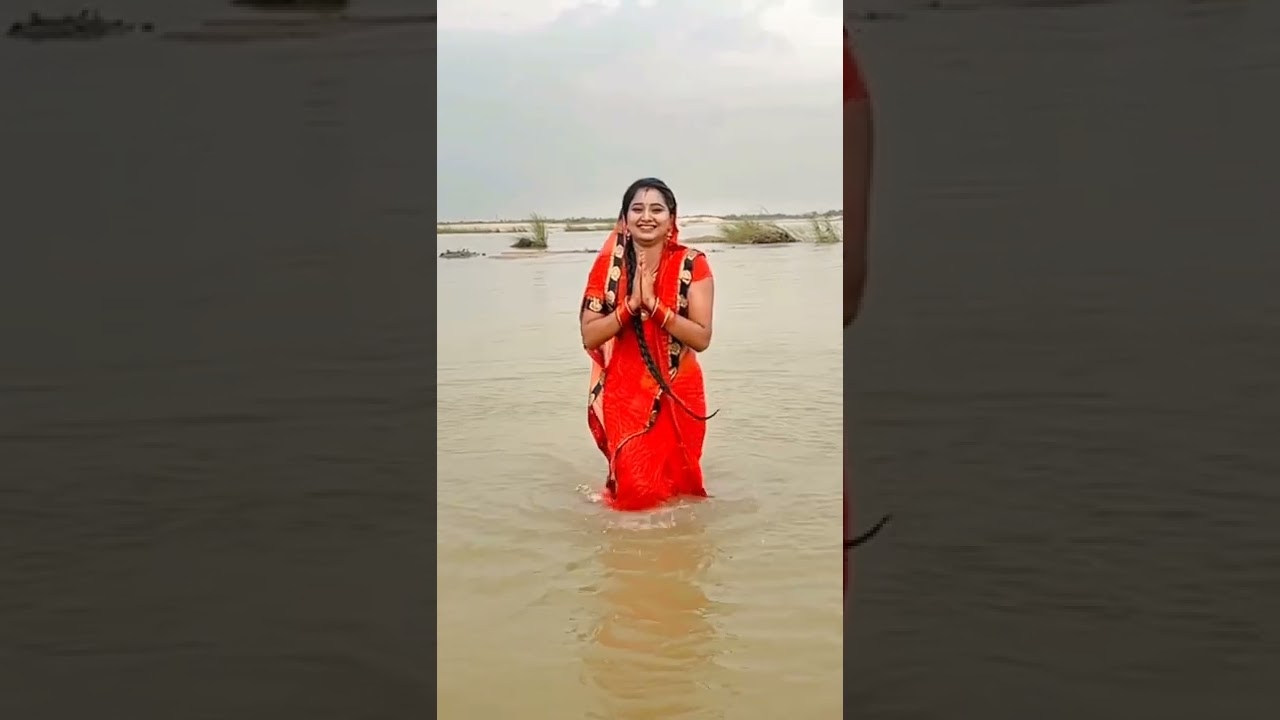 Jhia aamara nuabohu seriel  actress bath in river|| #shorts