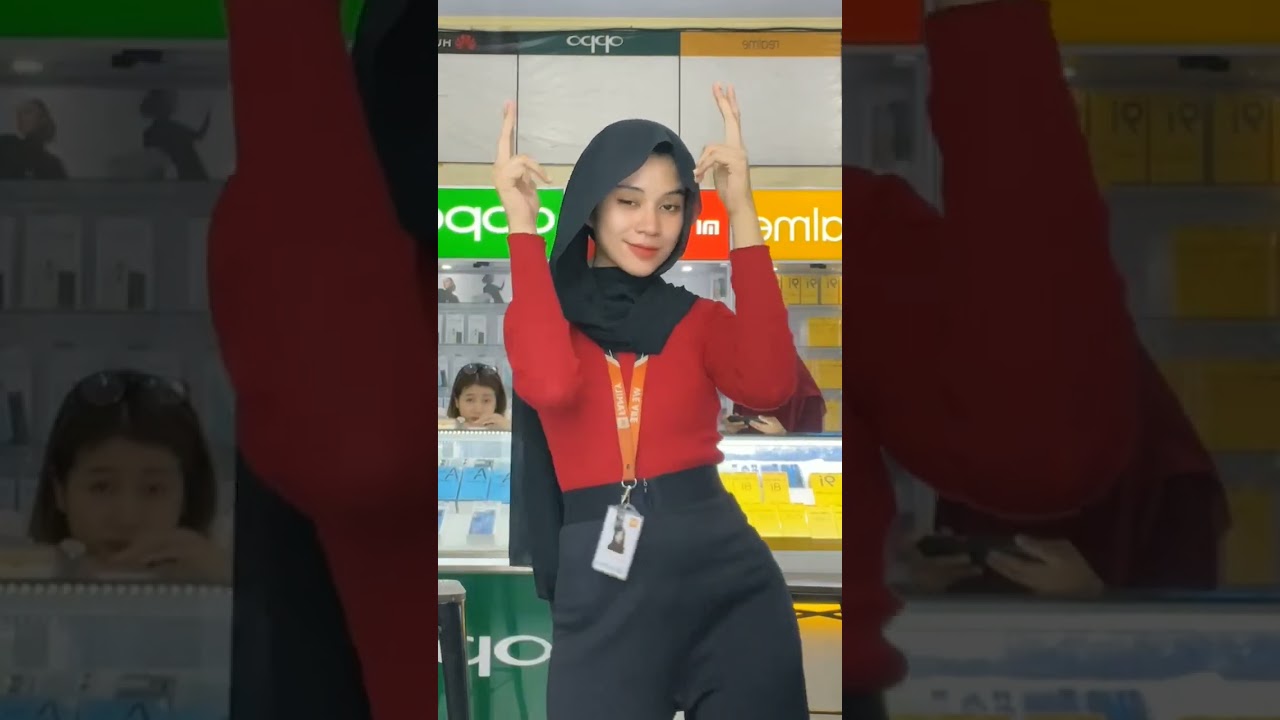 jilbab cantik goyangnya hot banget #goyangtiktok #tiktok #tiktokviral #shorts #short
