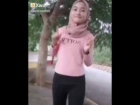 Jilbab tocil goyangannya asik
