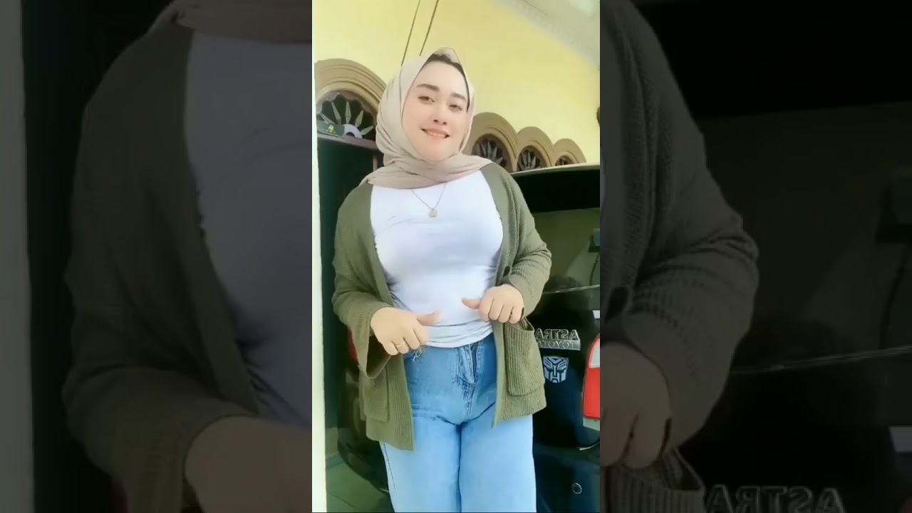 JILBOOB PART 3.                    #shorts #jilboob #hijabhot