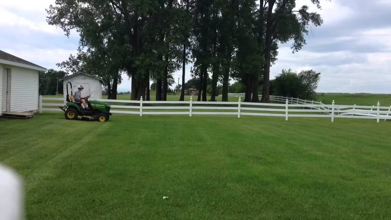 John Deere 2305 Mowing
