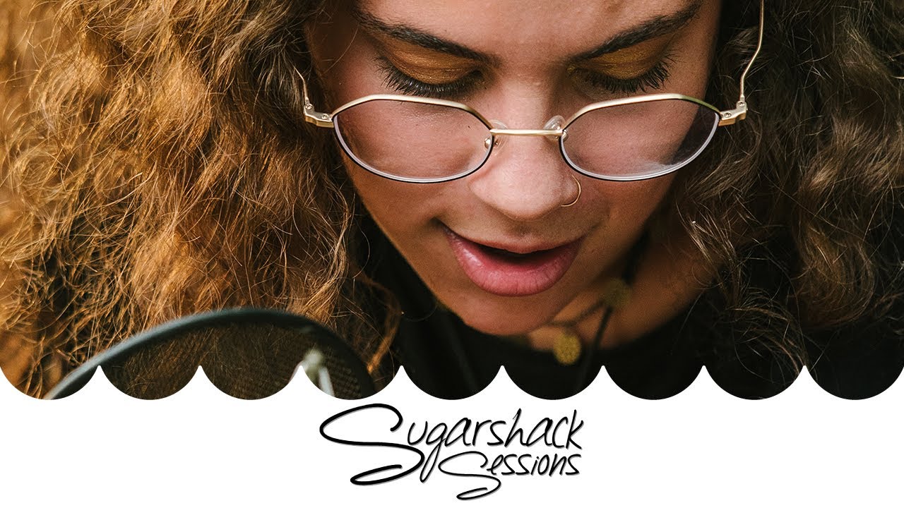 Julia Bhatt - Valerie - Amy Winehouse Cover (Live Music) | Sugarshack Sessions