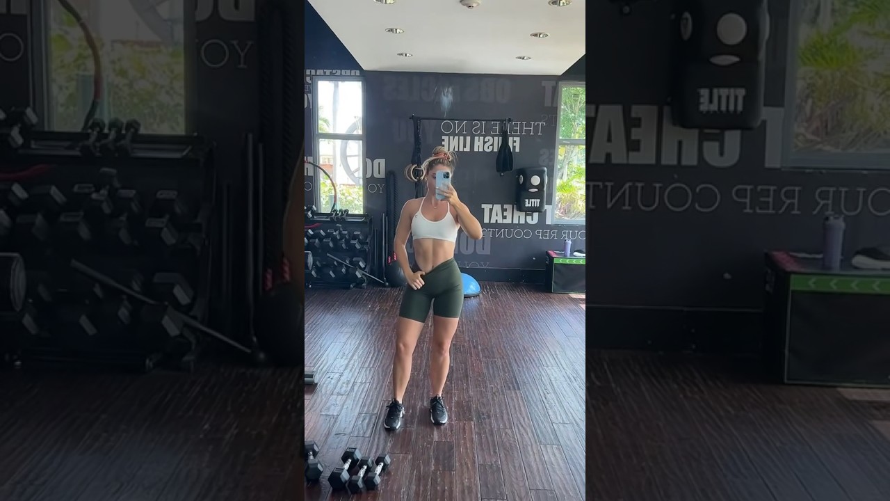 Jump scare?! #fitnessmotivation