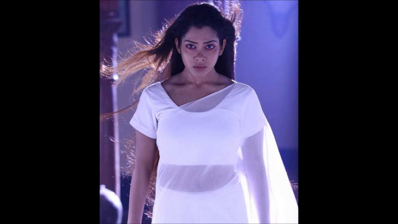 Kadhal Sandya hot navel vary sexy