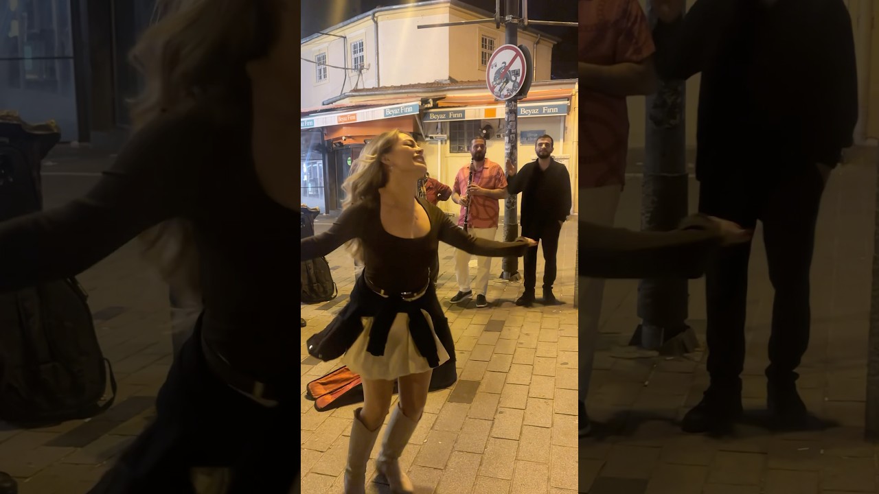 Kadıköy coştu göbek attı🥰