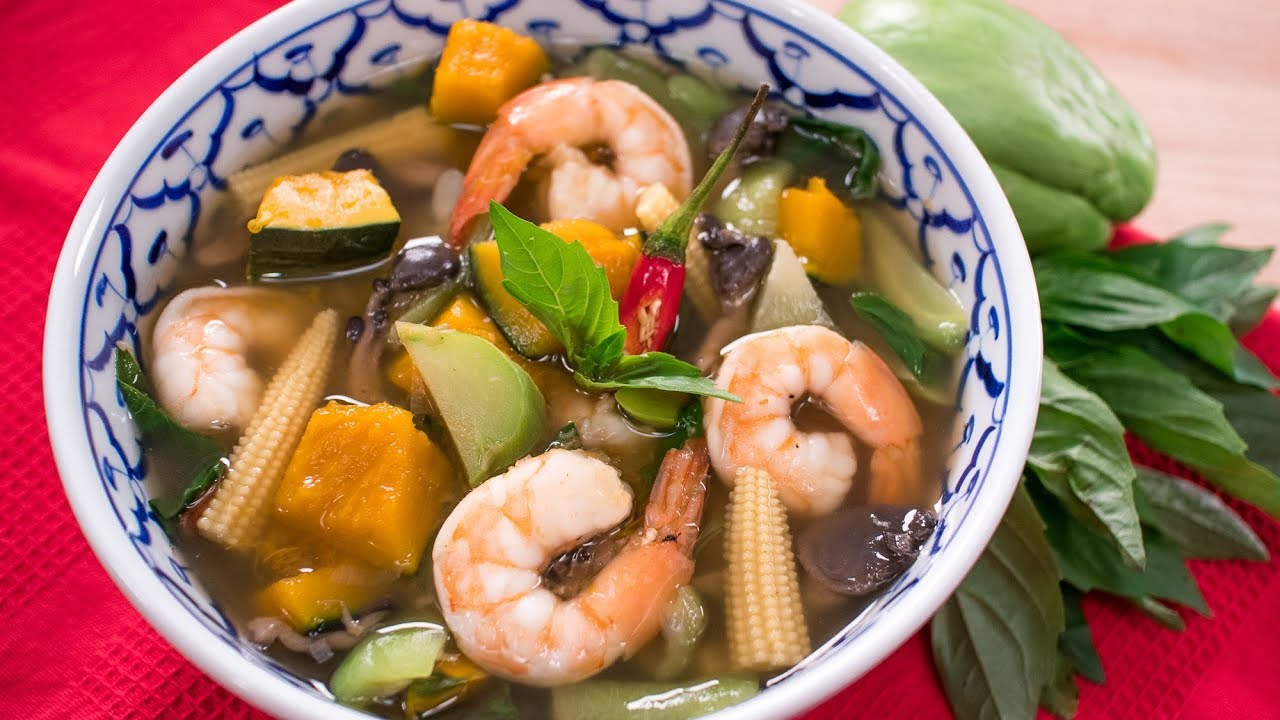 Kaeng Liang - Breast Milk Booster Shrimp & Veggie Soup! แกงเลียง | Thai Recipes