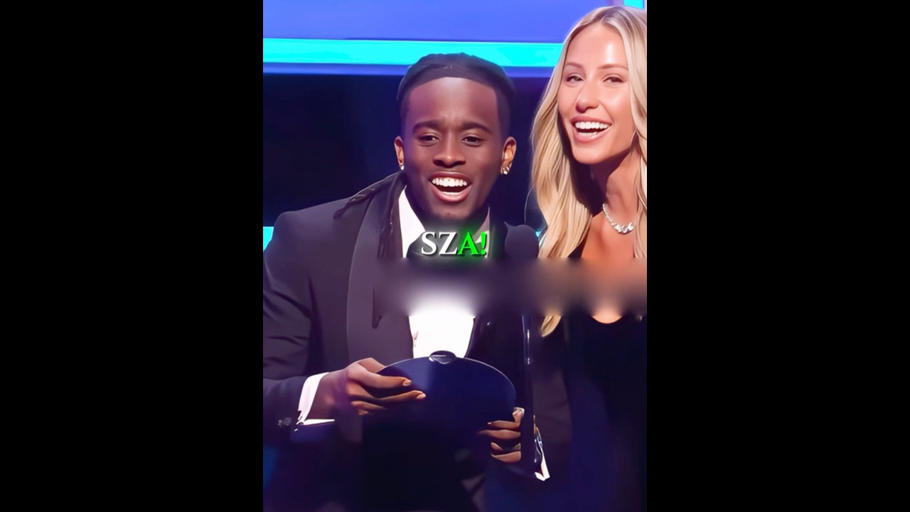 Kai Cenat presents SZA Award 😍🏆