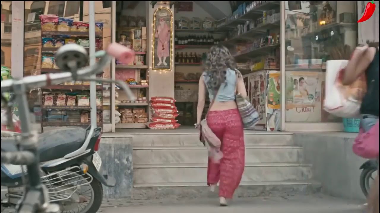 Kaira advani hot ass show scene