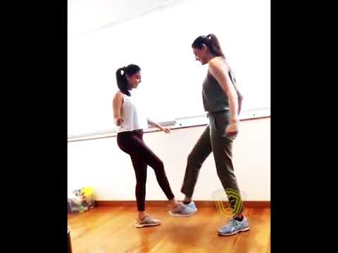 kajal agarwal & nisha agarwal funny  dance