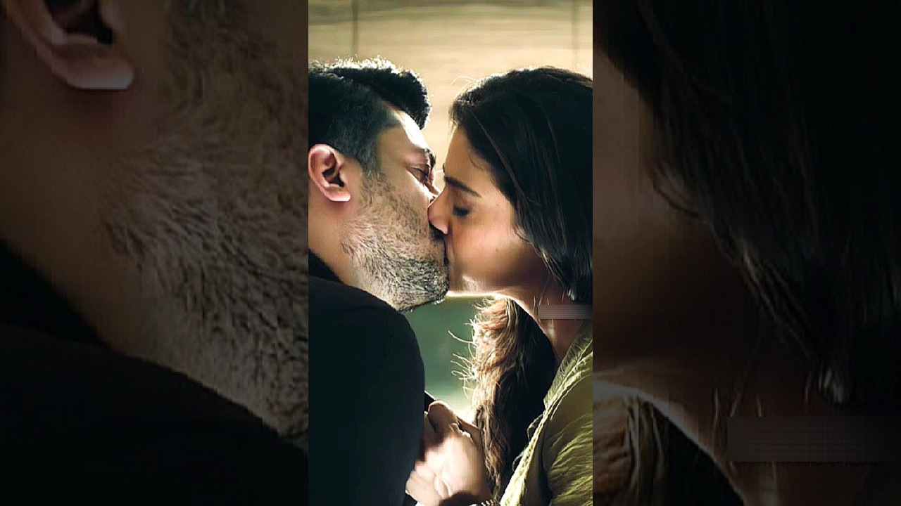 kajol hot kiss scenes | kajol hot vertical 4k | #kajol #kissi