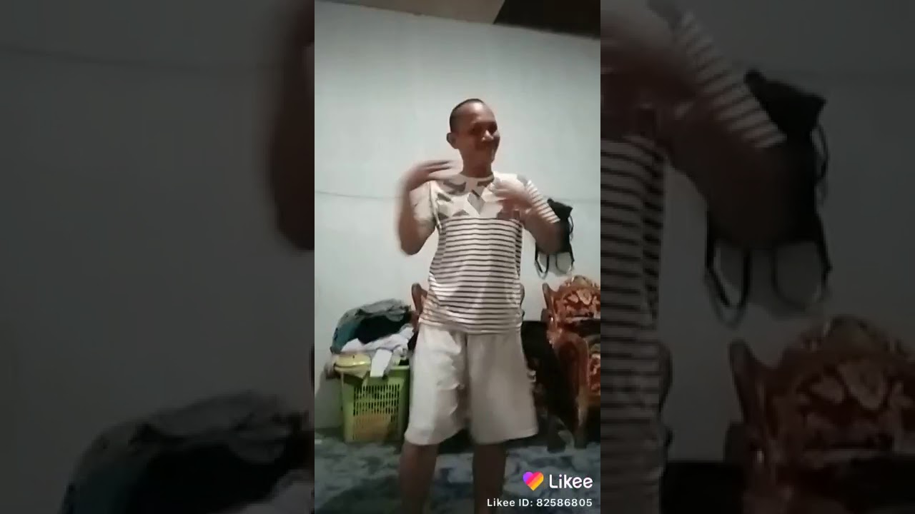 Kalo Goyang Pake CD dong...