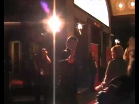 Karl Urban and wife arrive Qantas TVNZ 2008