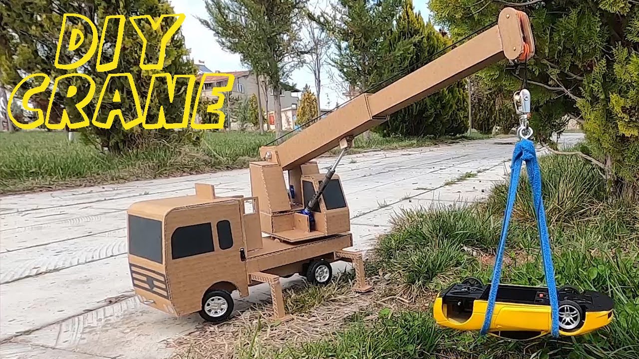 Kartondan Neler Yapılır // Kartondan Rc Kamyon Vinç Yapımı // İş Makinesi