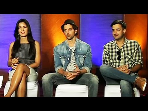 Katrina, Hrithik back Deepika on cleavage controversy