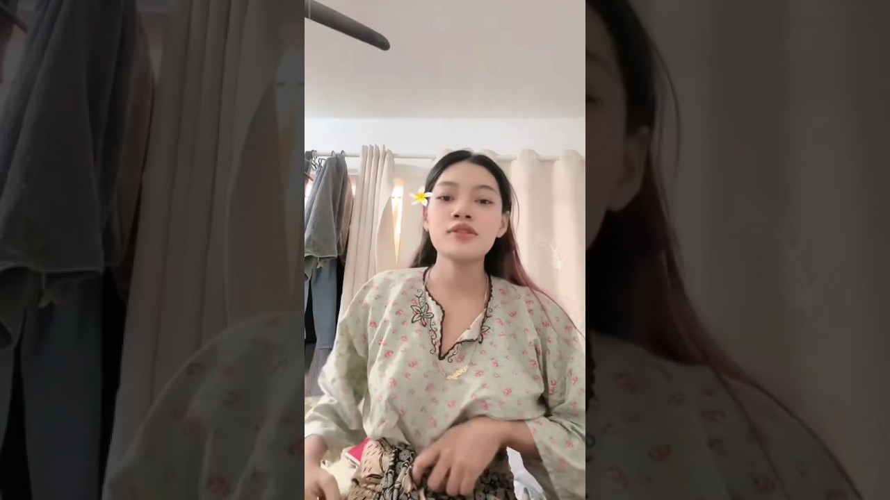 KATSEM TAK PAKAI BRA