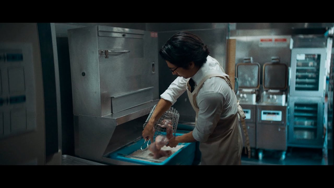 KFC 創業記念パック CM 「ケンタッキーの仕込み」篇 15秒