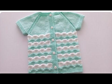 İki renkli bebek yeleği/Yakadan başlama bebek yeleği